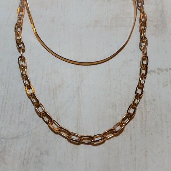 Minimalist Layered Snake Chain Necklace Choker Set - Picture 2 of 6